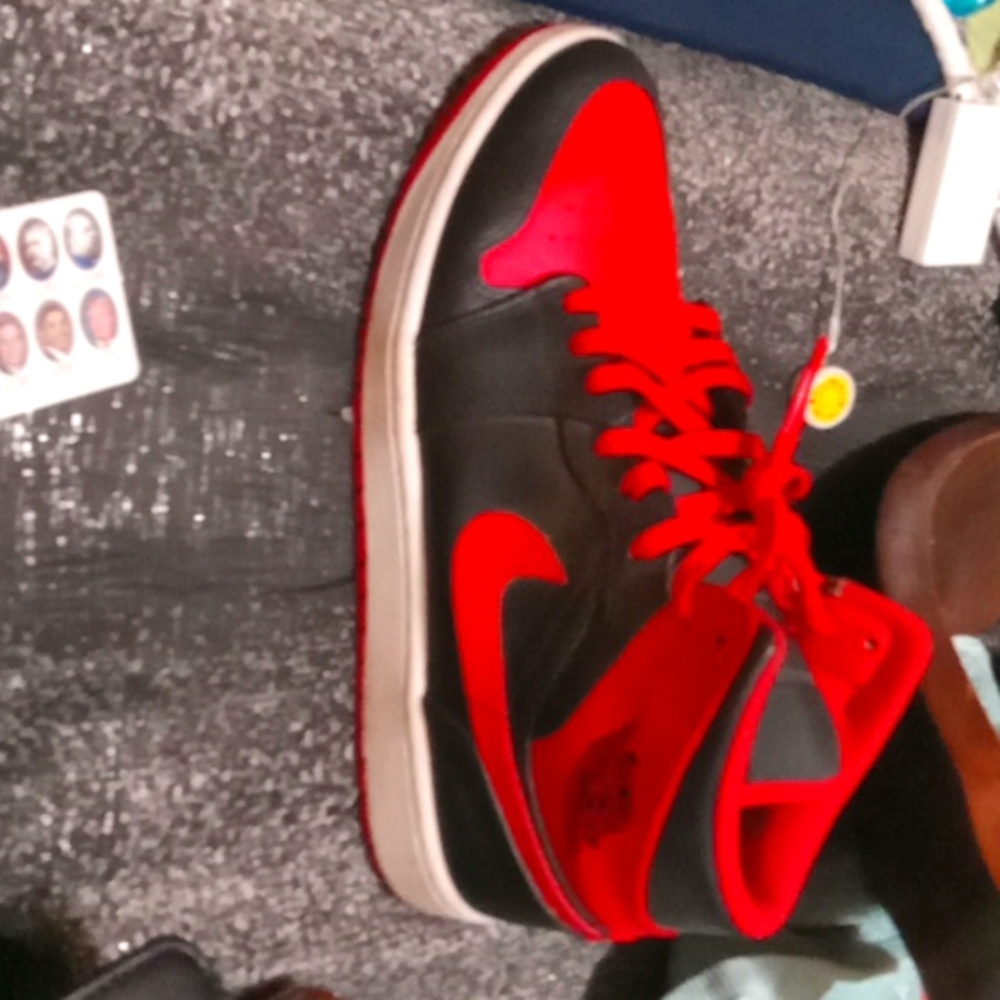 Nike air jordan mid gym